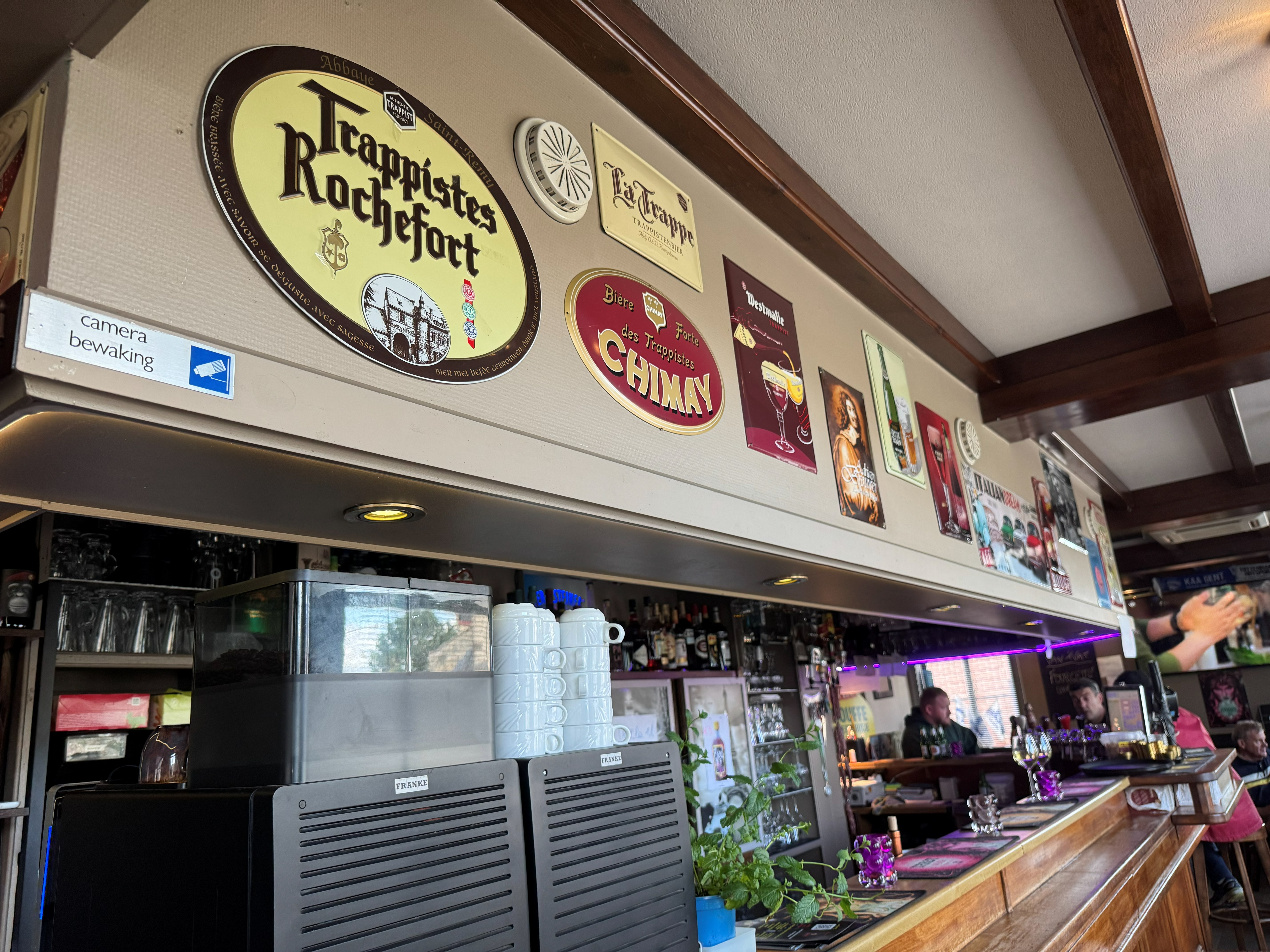 Bar De Wijngaard